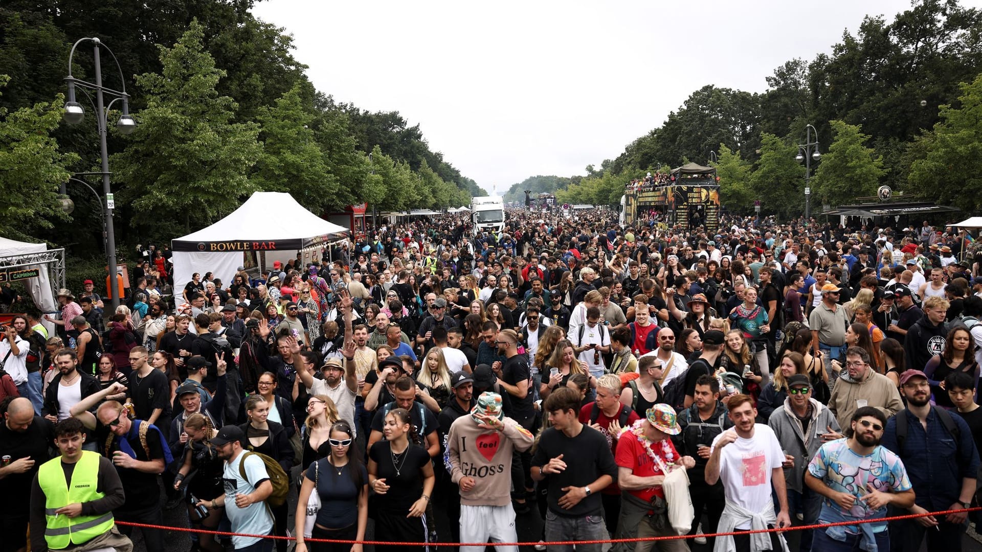 "Rave The Planet" (Archivbild): Polizei und Feuerwehr hatten viel zu tun.