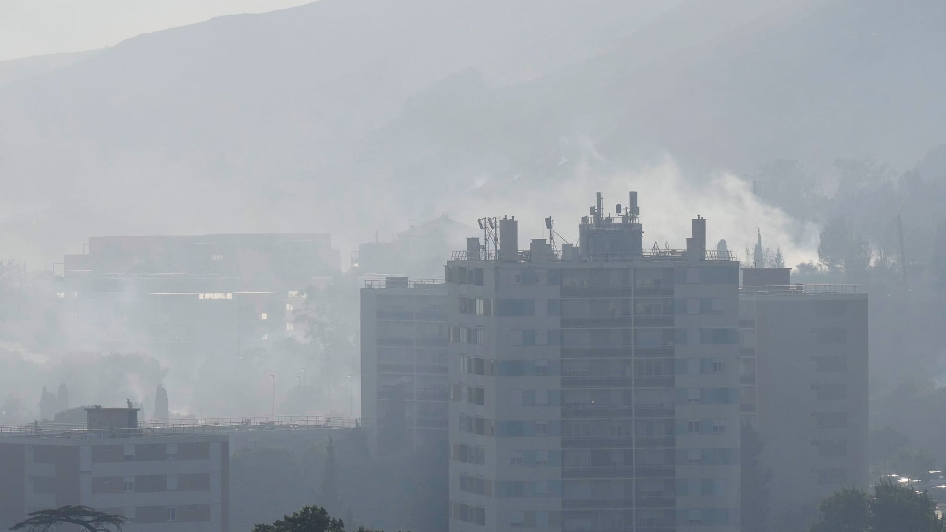 Flächenbrand in Frankreich