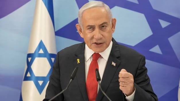 Benjamin Netanjahu spricht während einer Pressekonferenz in Jerusalem.