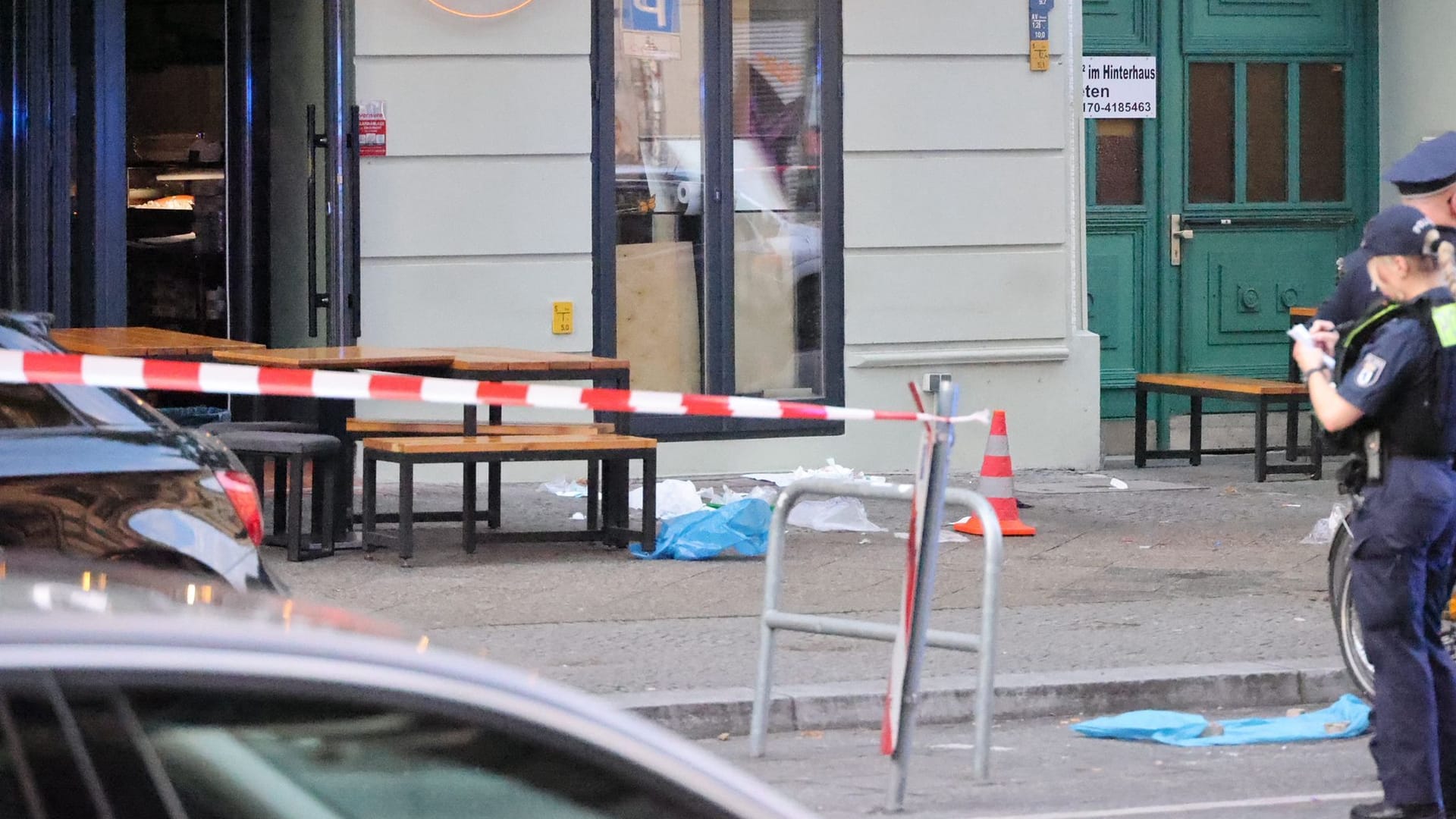 Tatort in Kreuzberg: Der angeschossene Mann kam mit Verletzungen ins Krankenhaus.