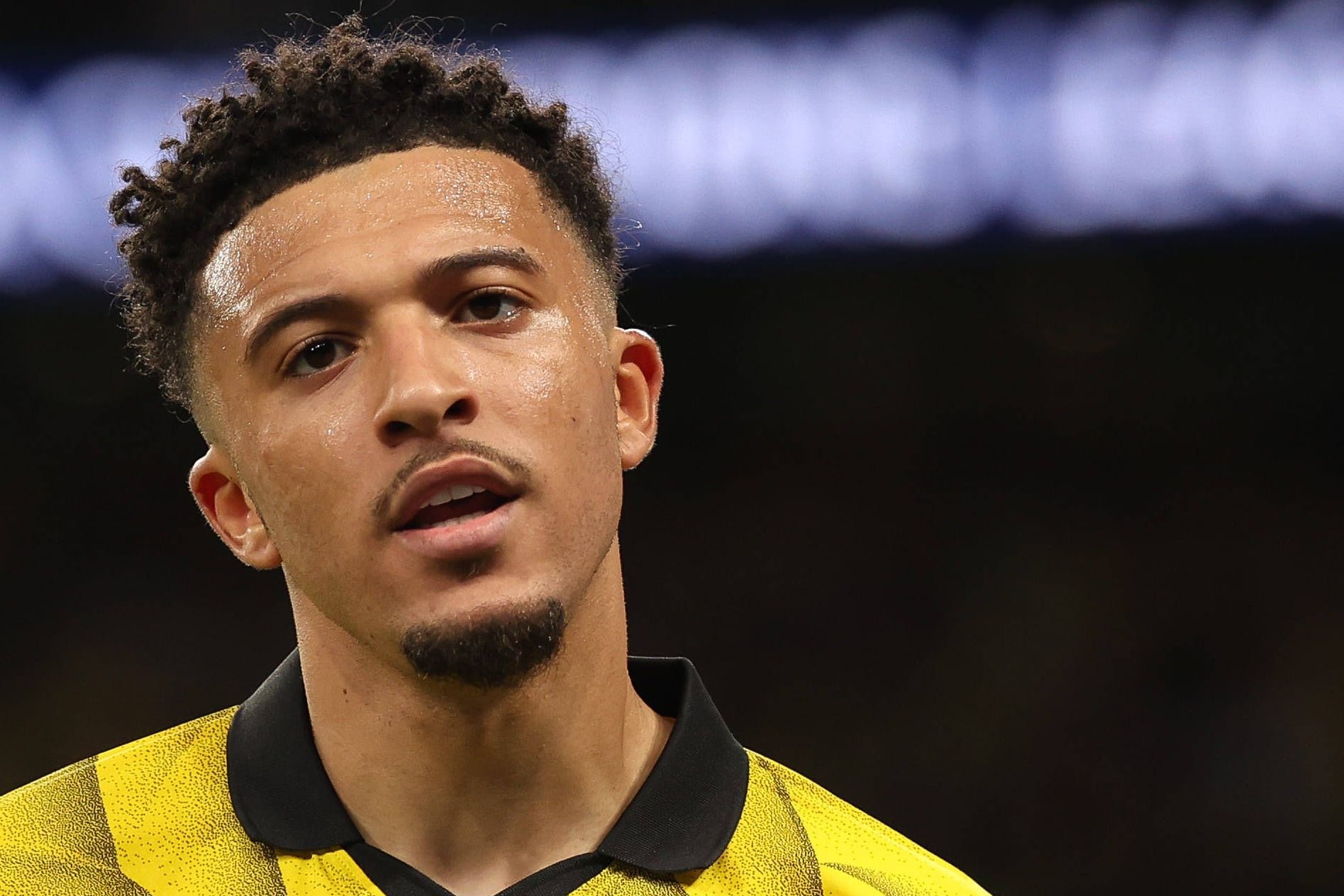 Jadon Sancho: Er hat mit dem BVB in der Saison 2020/21 den DFB-Pokal gewonnen. Jadon Sancho: Er hat mit dem BVB in der Saison 2020/21 den DFB-Pokal gewonnen.
