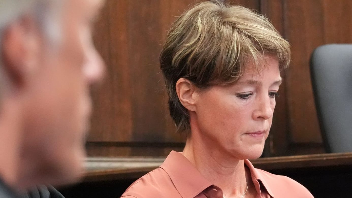 Blocks Stimme bricht bei der Befragung der Richterin Blocks Stimme bricht bei der Befragung der Richterin