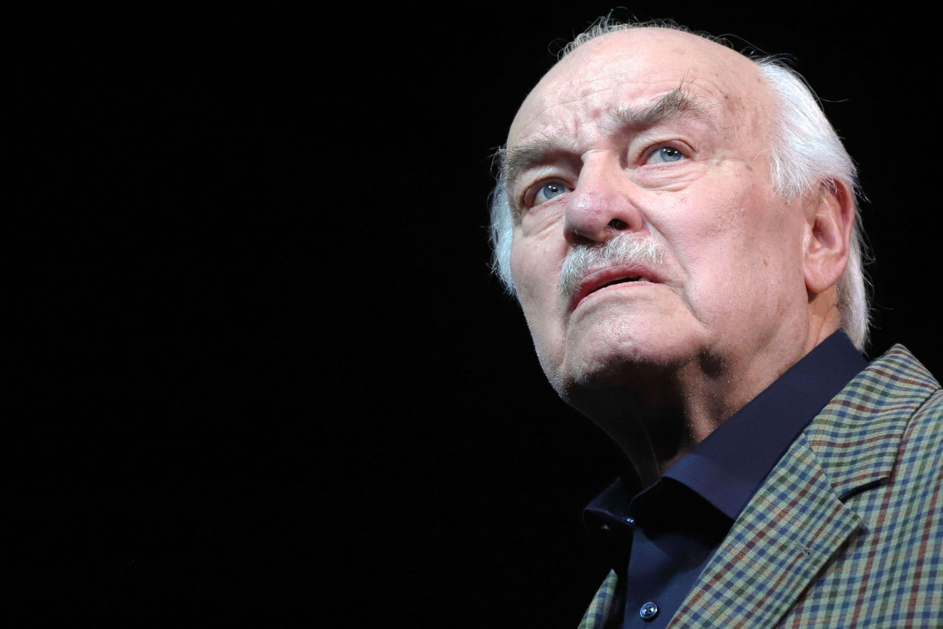 Charles Brauer: Der Schauspieler feiert einen runden Geburtstag.
