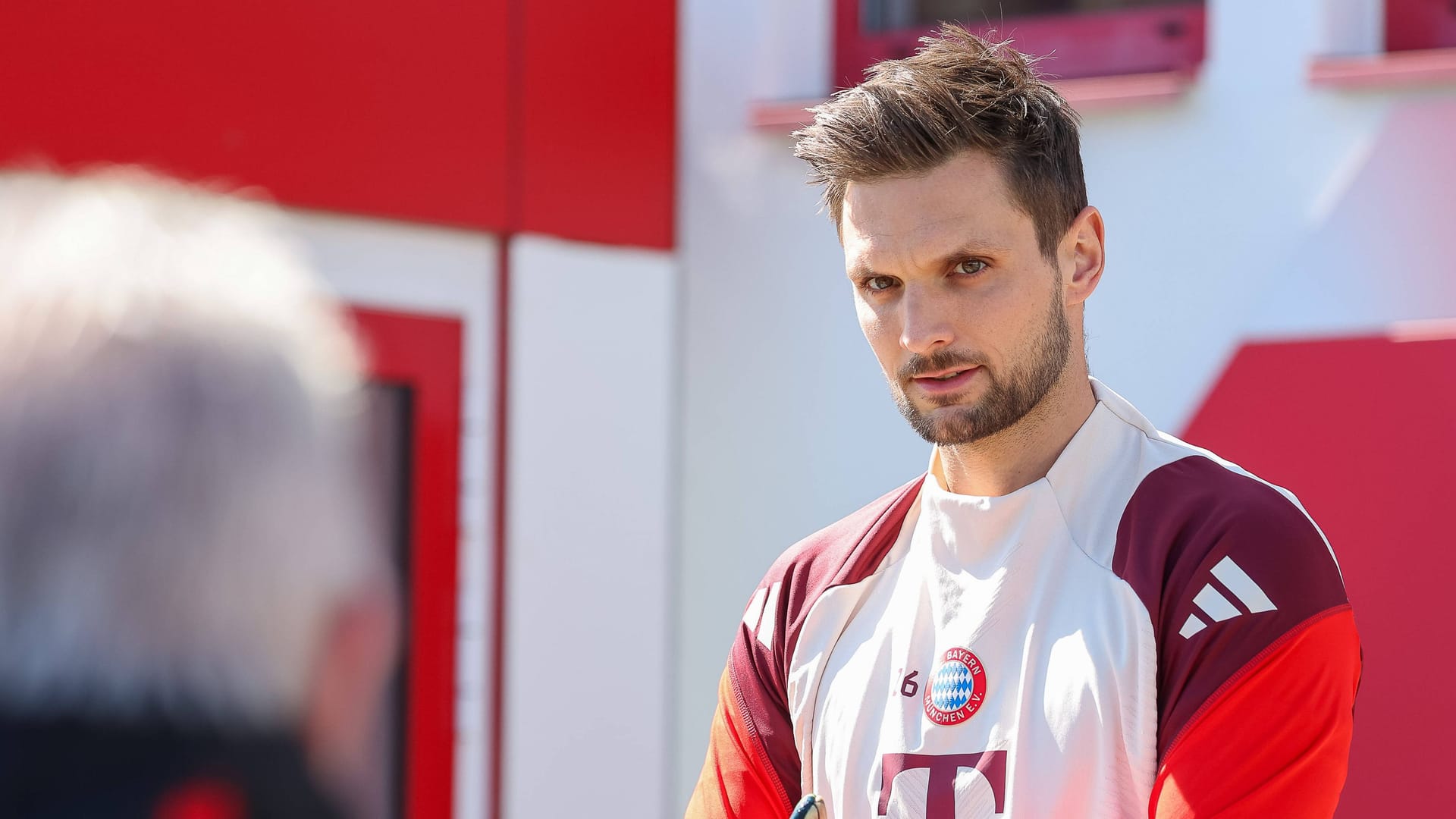Sven Ulreich: Er steht seit 10 Jahren beim FC Bayern unter Vertrag. Sven Ulreich: Er steht seit 10 Jahren beim FC Bayern unter Vertrag.