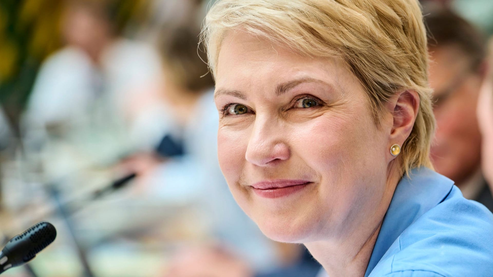 Manuela Schwesig: Die Politikerin teilt private Nachrichten.