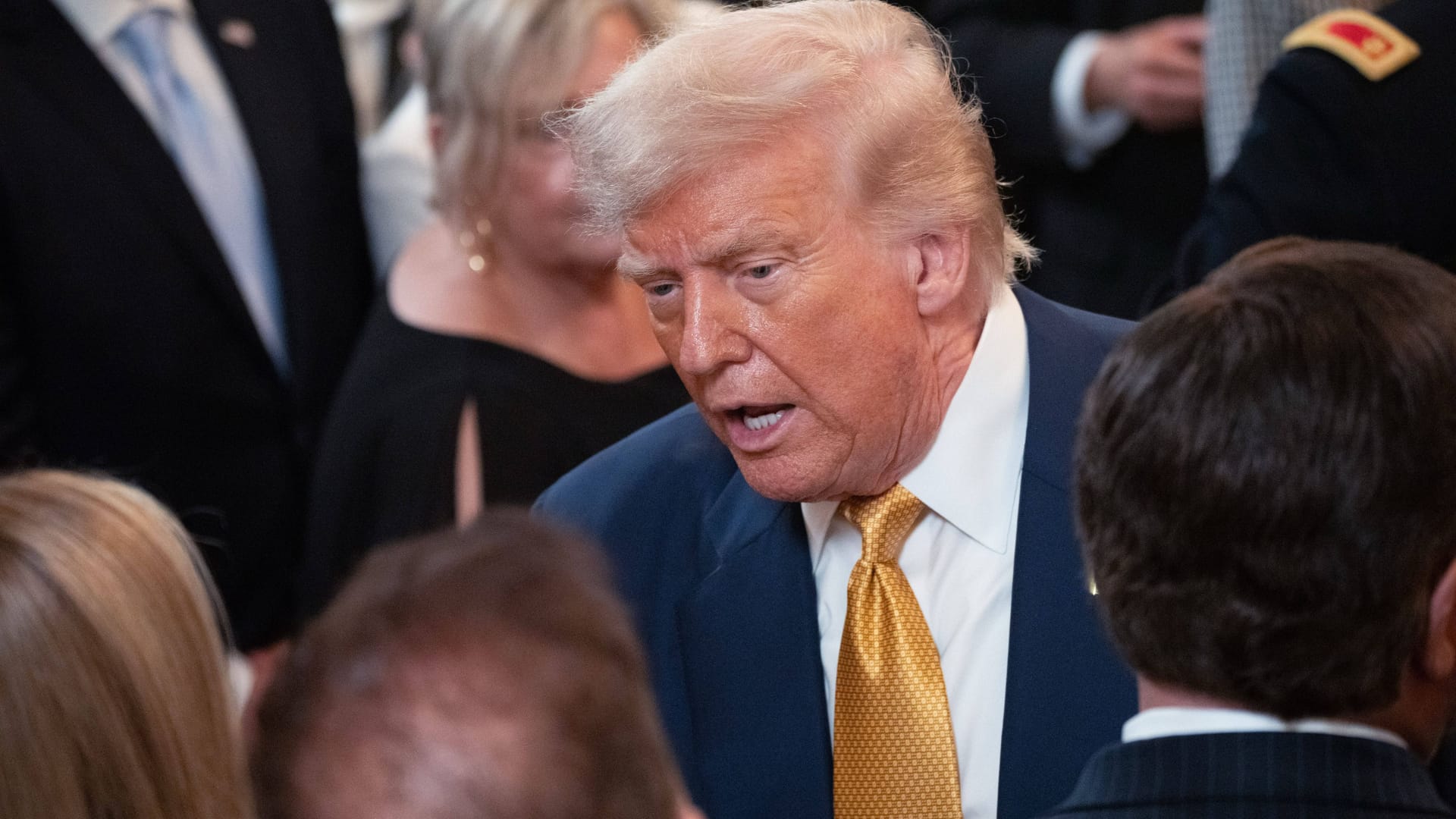 Donald Trump bei einem Empfang im Weißen Haus: Er bekräftigte seine Drohungen gehgen Russland. (Archivbild) Donald Trump bei einem Empfang im Weißen Haus: Er bekräftigte seine Drohungen gehgen Russland. (Archivbild)