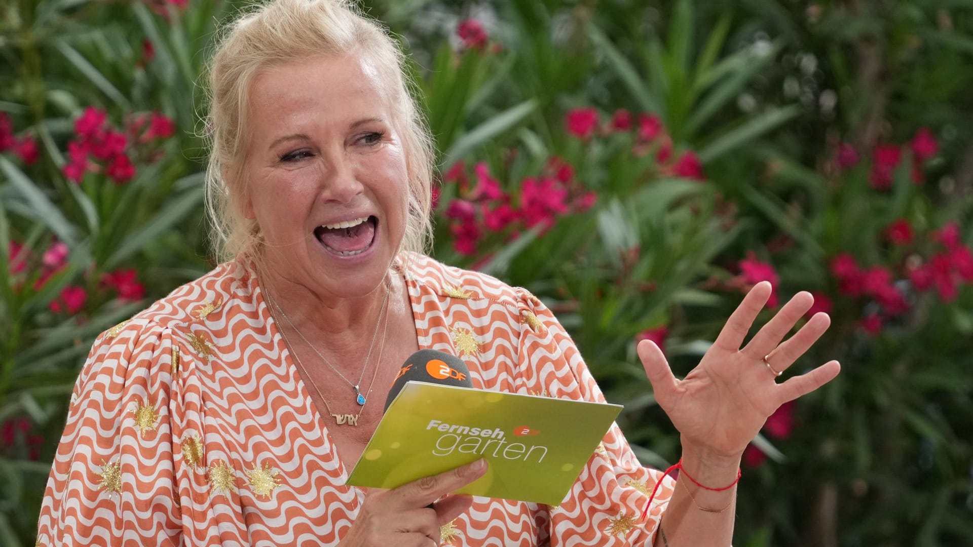 Andrea Kiewel: Sie moderiert den "ZDF-Fernsehgarten" seit 25 Jahren.