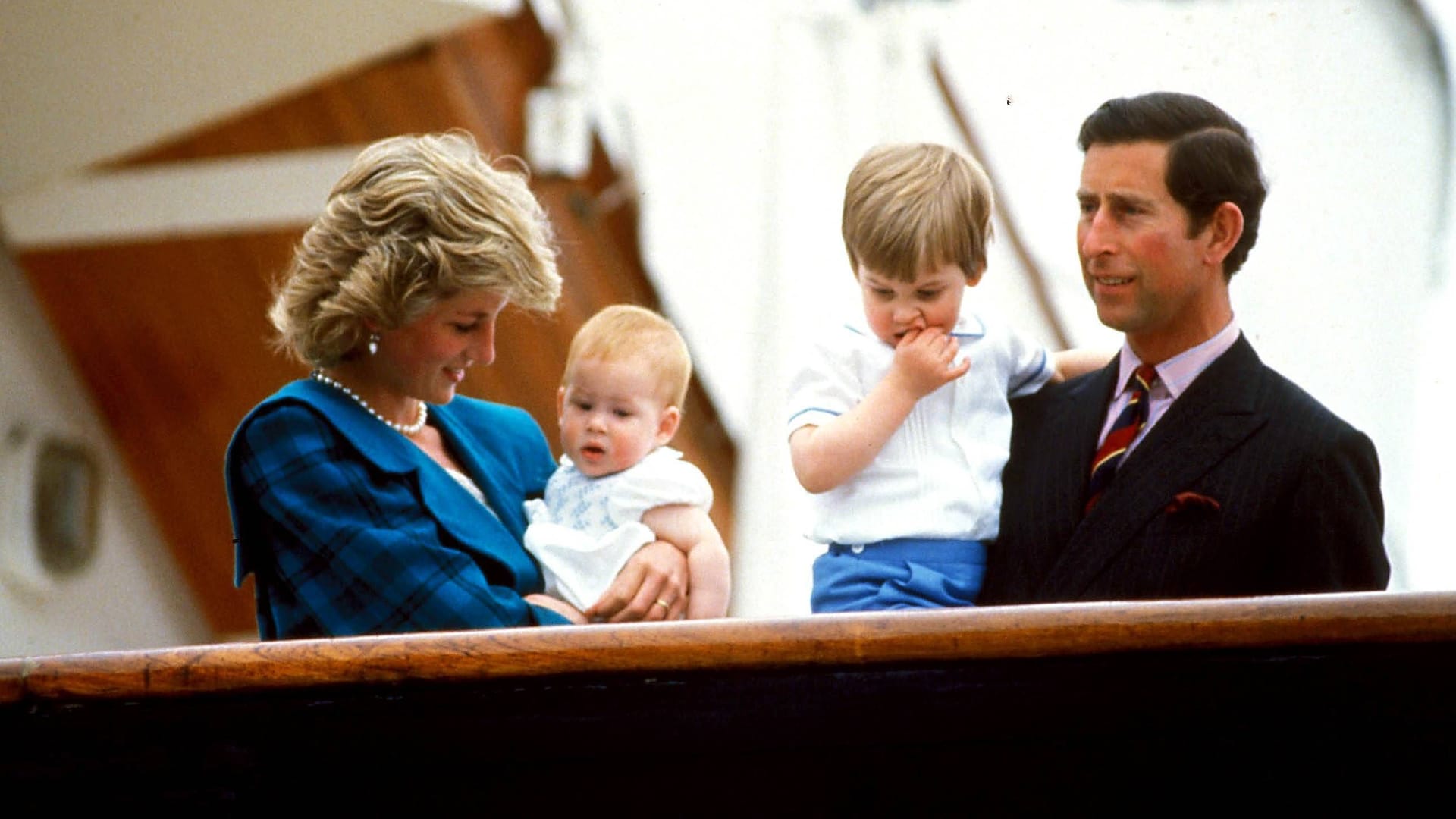 Diana und Charles mit Harry und William: Schon in ihrer Kindheit sind die Prinzen beliebte Fotomotive.