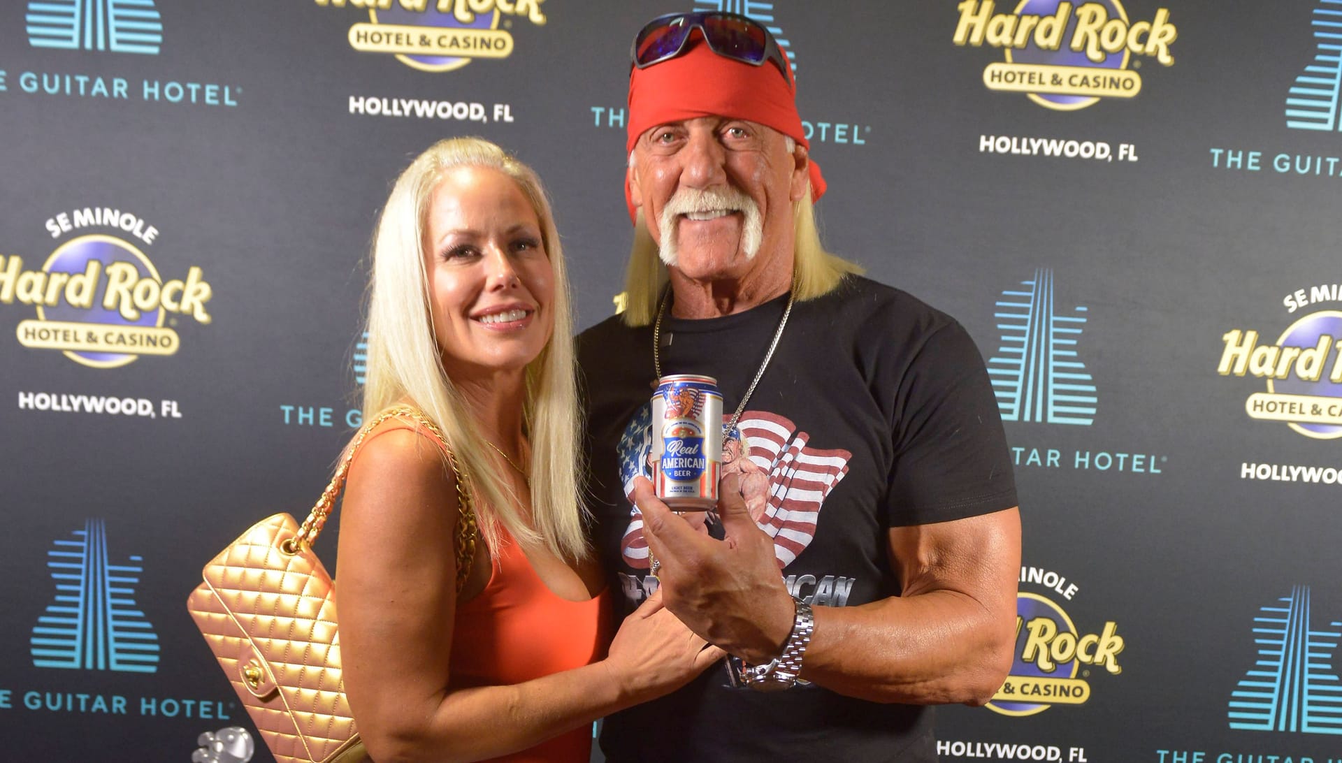 Hulk Hogan mit seiner dritten Ehefrau Sky Daily: Sie gaben sich im September 2023 das Jawort.