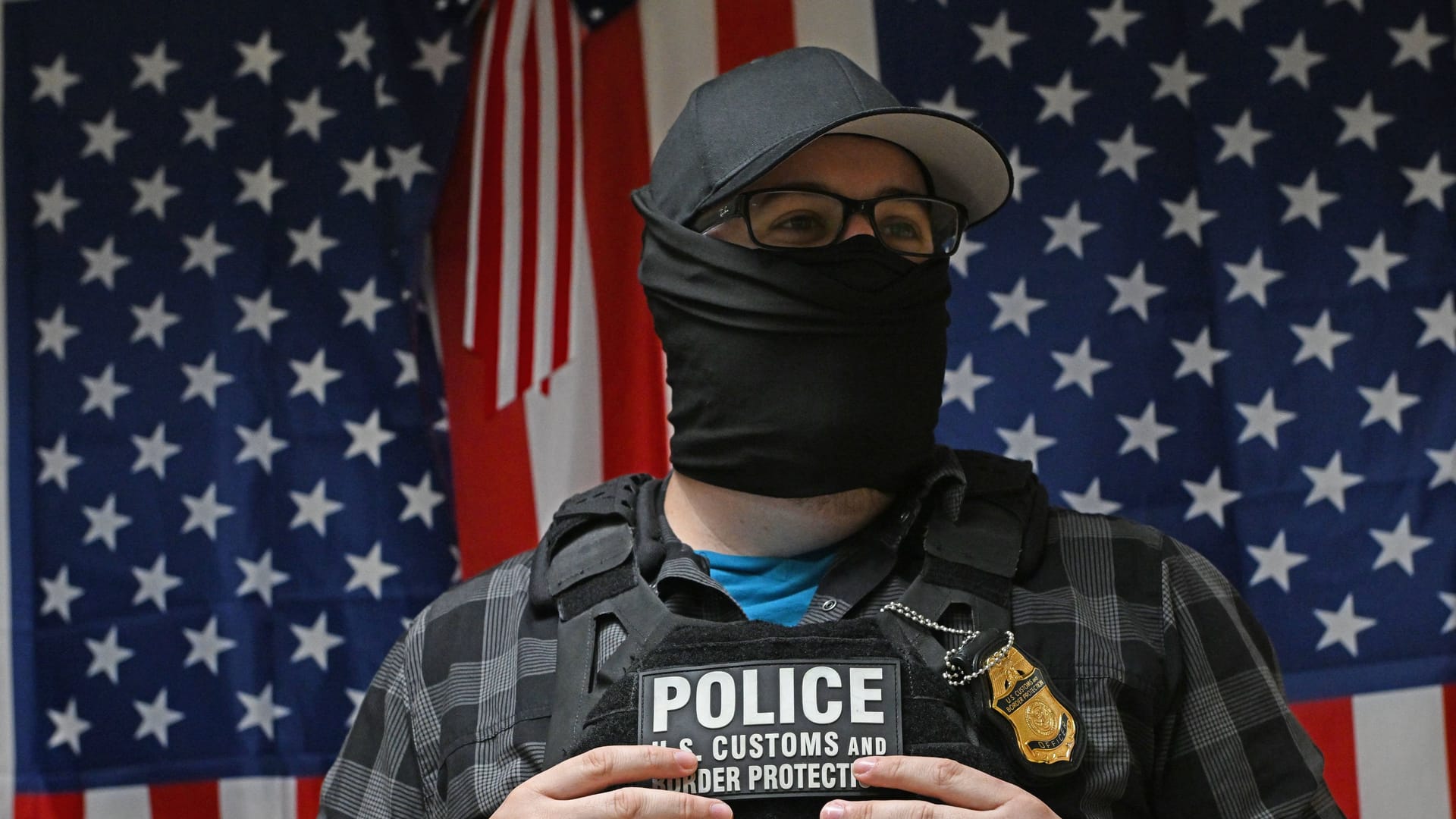 Ein ICE-Agent in New York City.