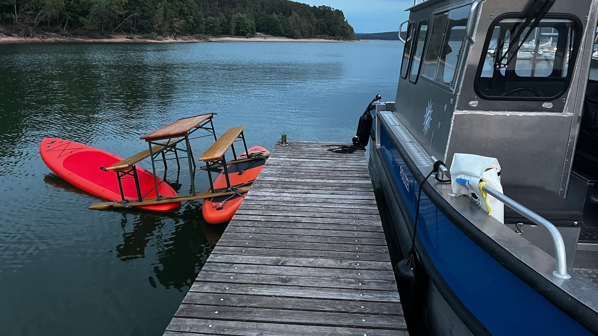 Polizei zieht Trio mit Bierbank-«Schiff» aus dem Verkehr