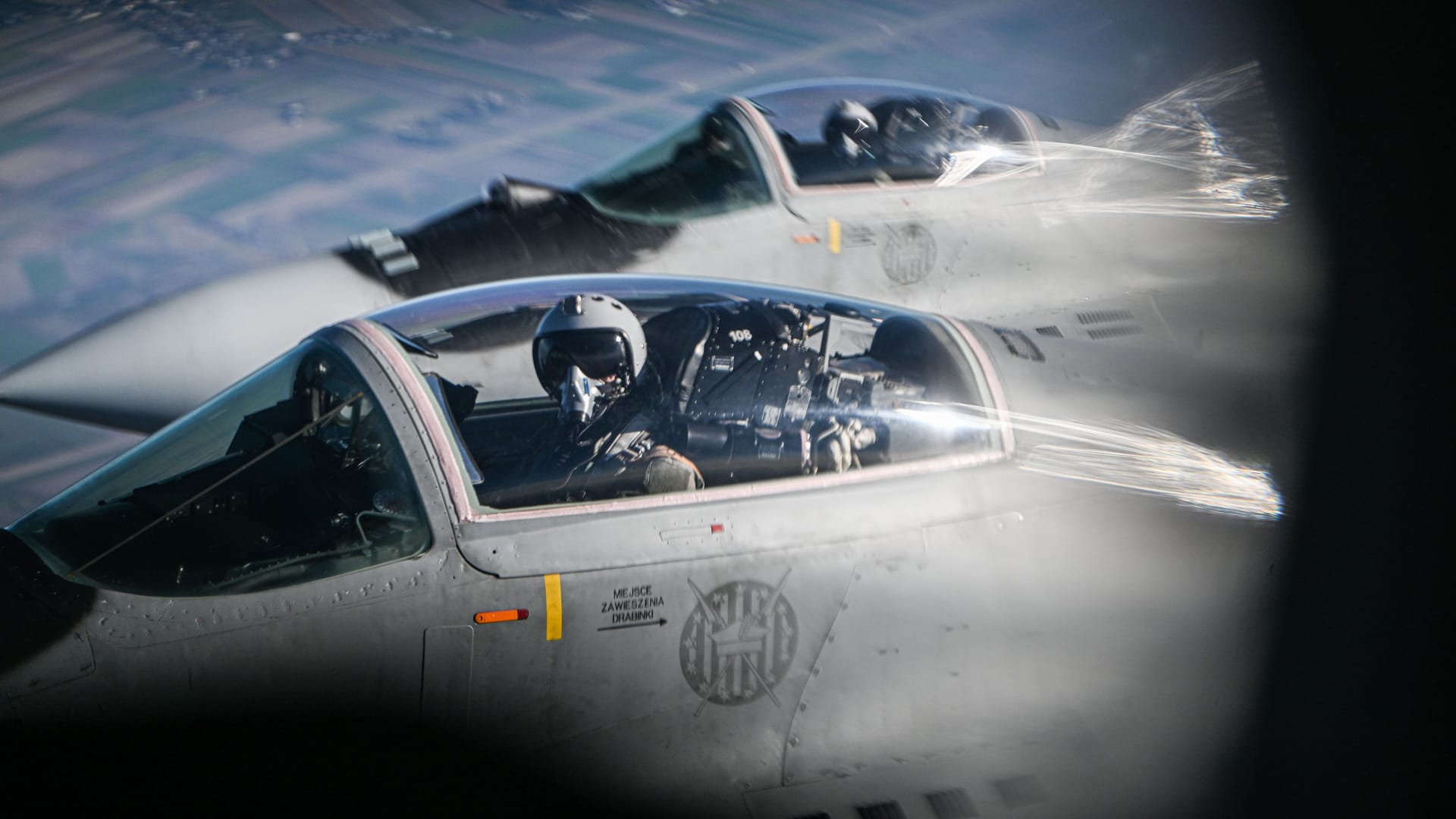 Polnische Militärflugzeuge bei einer Nato-Übung (Archivbild): Nach den russischen Angriffen auf die Westukraine ließ Polens Militär solche Jets steigen.