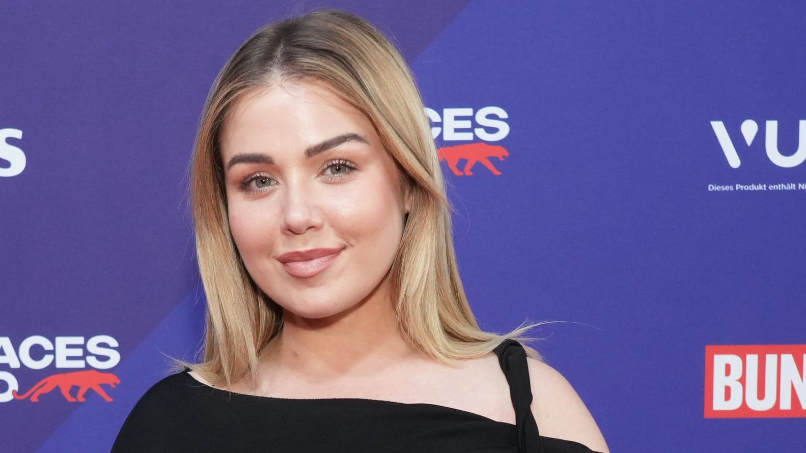 Kim Gloss beim Bunte New Faces Award Style: Die Influencerin ist Mutter von drei Töchtern.
