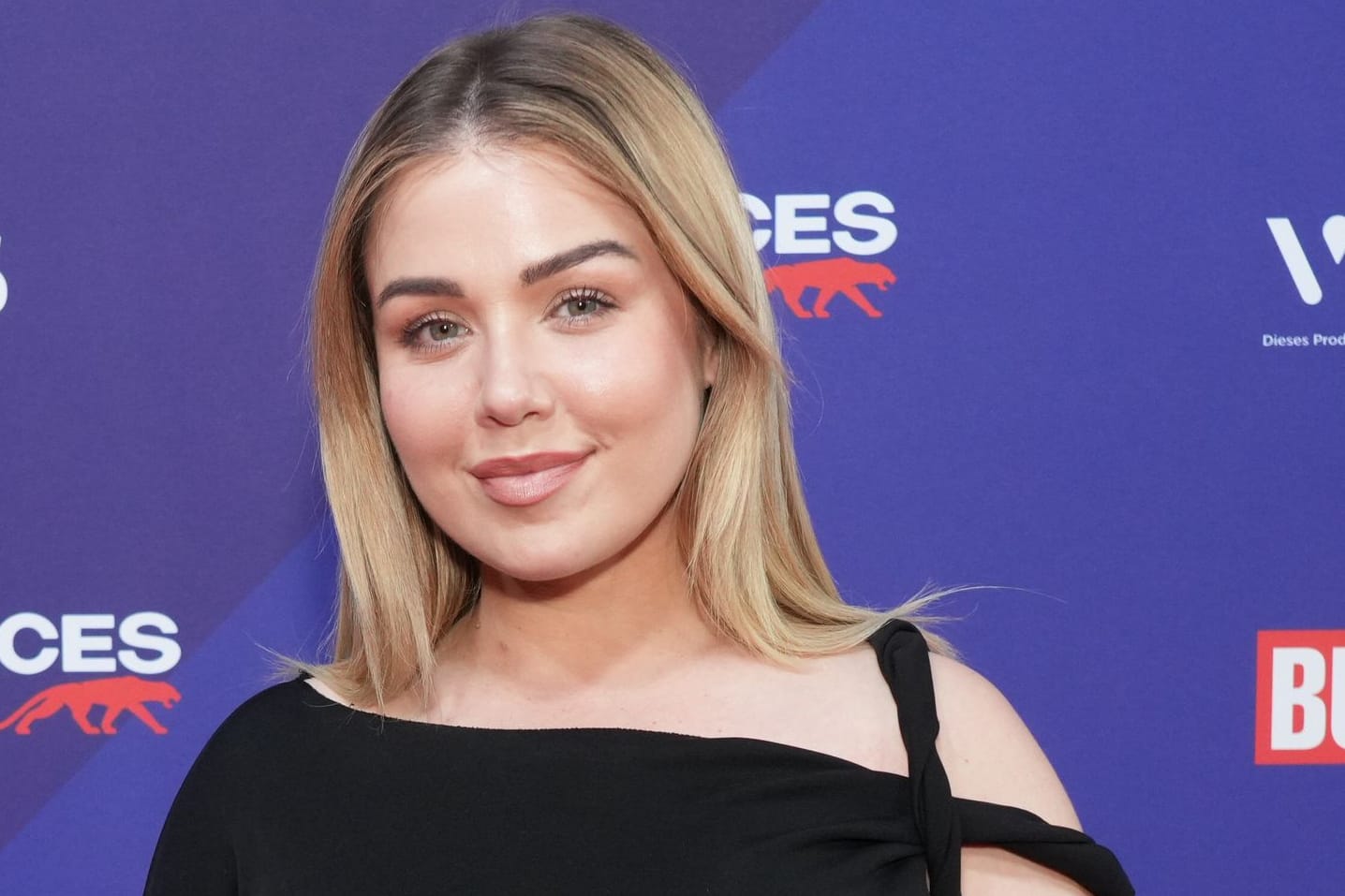 Kim Gloss beim Bunte New Faces Award Style: Die Influencerin ist Mutter von drei Töchtern.