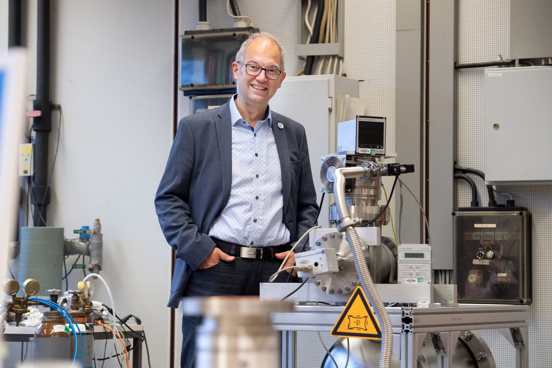 RWTH-Professor Achim Stahl, Leiter des III. Physikalischen Instituts B, freut sich: Die Bundesregierung hat ihre Unterstützung für das Einstein-Teleskop bekräfigt. RWTH-Professor Achim Stahl, Leiter des III. Physikalischen Instituts B, freut sich: Die Bundesregierung hat ihre Unterstützung für das Einstein-Teleskop bekräfigt.