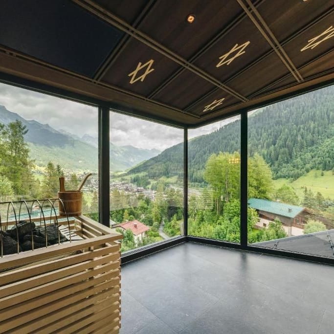 Quelle: Arpuria Hidden Luxury Mountain Home