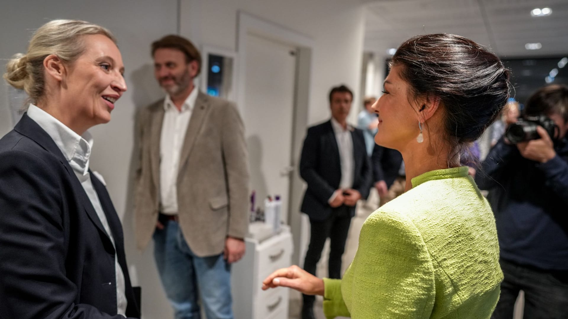 TV-Duell zwischen AfD-Chefin Weidel und BSW-Gründerin Wagenknech TV-Duell zwischen AfD-Chefin Weidel und BSW-Gründerin Wagenknech