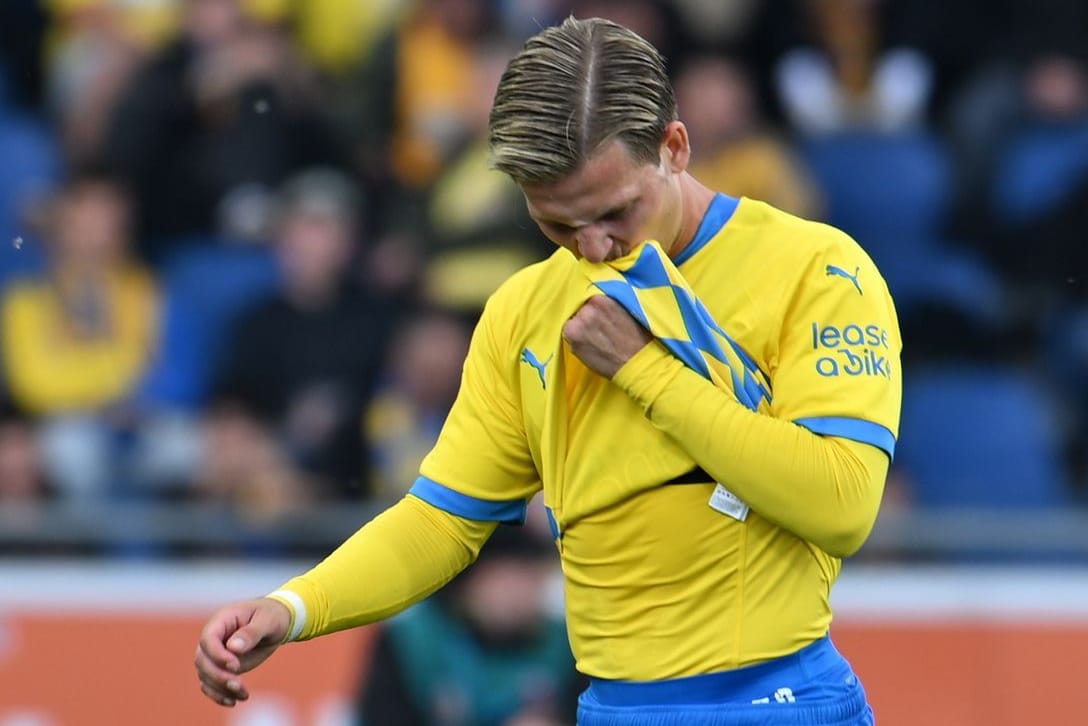 Lino Tempelmann hadert: Der Mittelfeldspieler von Eintracht Braunschweig musste im Testspiel frühzeitig vom Platz.