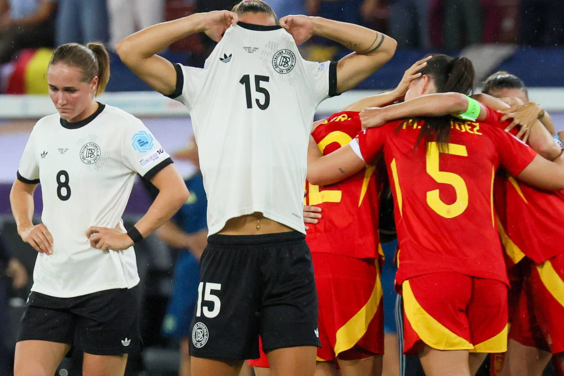 Trauer bei Deutschland, Jubel bei Spanien: Die deutsche Auswahl flog bei der EM raus.