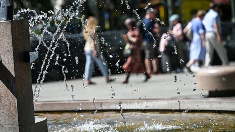 Der Weltkugelbrunnen (Archivbild): Der Deutsche Wetterdienst (DWD) rechnet in Berlin und Brandenburg mit Höchsttemperaturen von 39 Grad.