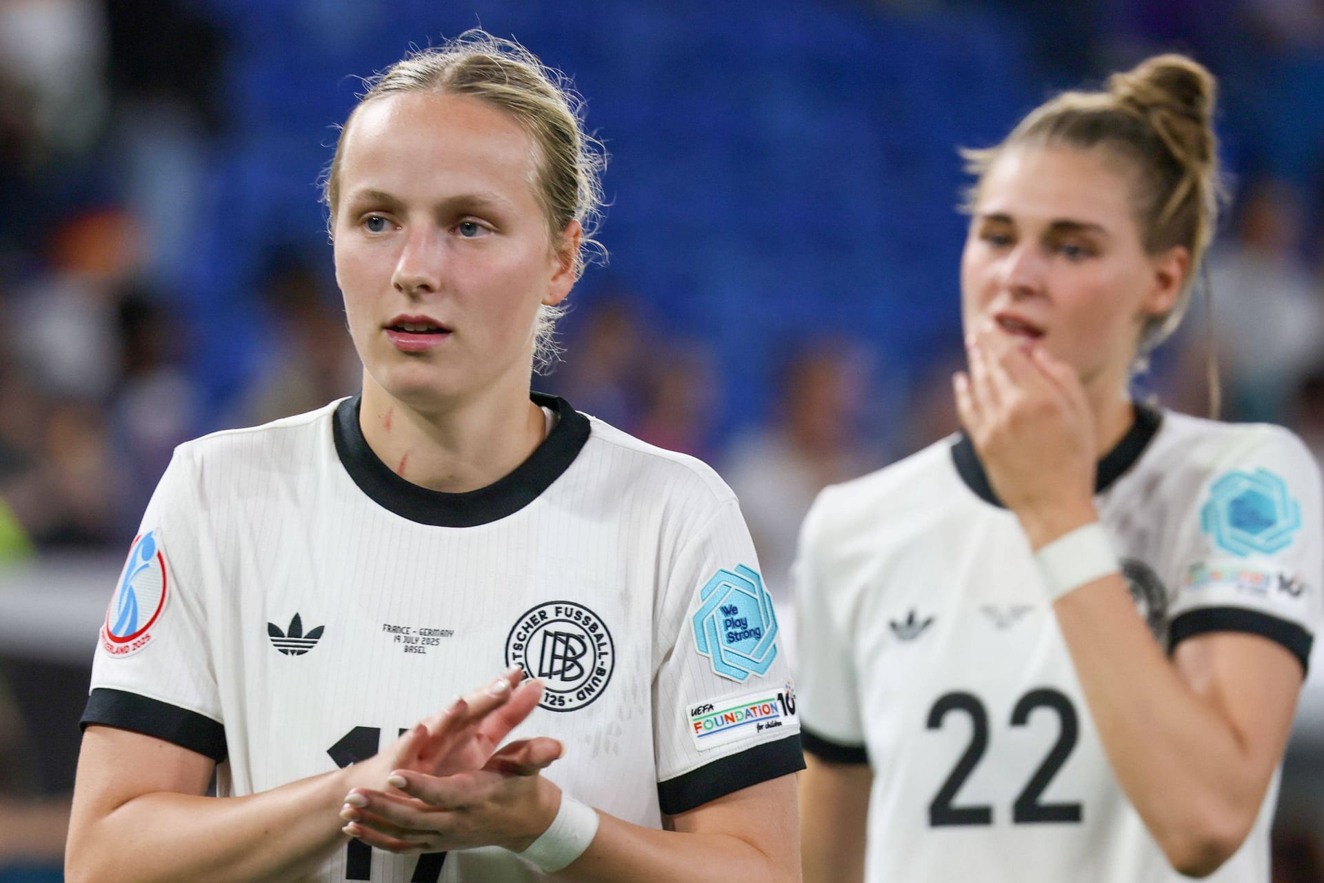 Franziska Kett (l.): Das Viertelfinale war zugleich ihr erst viertes Länderspiel.