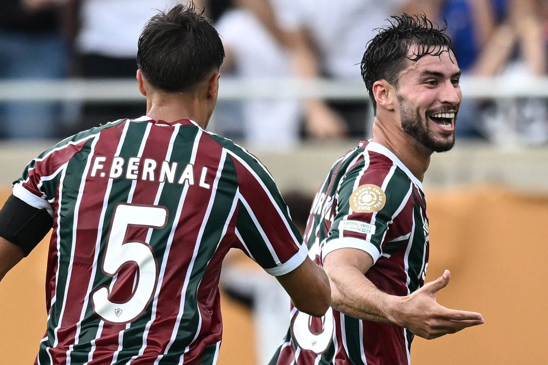 Martinelli (r.) feiert sein Tor zur Führung: Fluminense ist der erste Halbfinalist der Klub-WM. Martinelli (r.) feiert sein Tor zur Führung: Fluminense ist der erste Halbfinalist der Klub-WM.