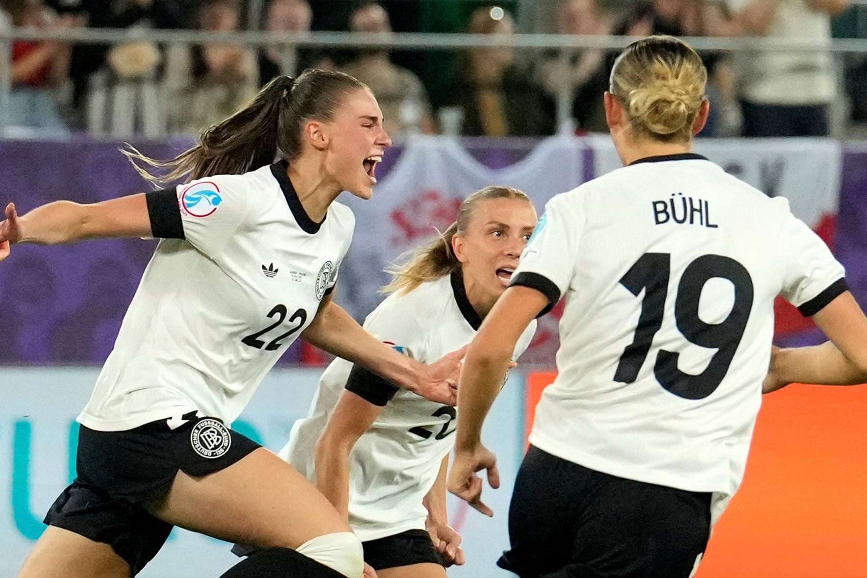 Jubel bei den DFB-Frauen: Zahlreiche TV-Zuschauer verfolgten ihren Auftaktsieg.