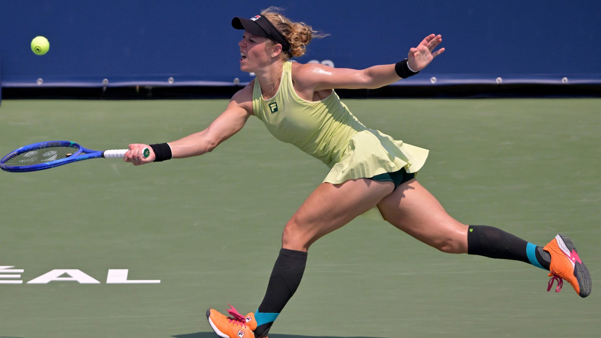 Laura Siegemund lieferte sich in der Mittagshitze von Montreal ein enges Match mit Tatjana Maria. Laura Siegemund lieferte sich in der Mittagshitze von Montreal ein enges Match mit Tatjana Maria.