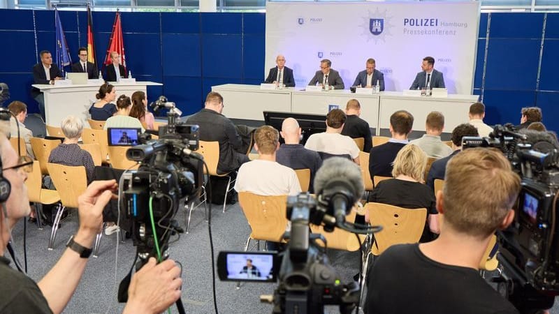 Pressekonferenz der Hamburger Ermittler zur Festnahme des "White Tiger" (Archivbild): Möglicherweise gibt es weitere Opfer.