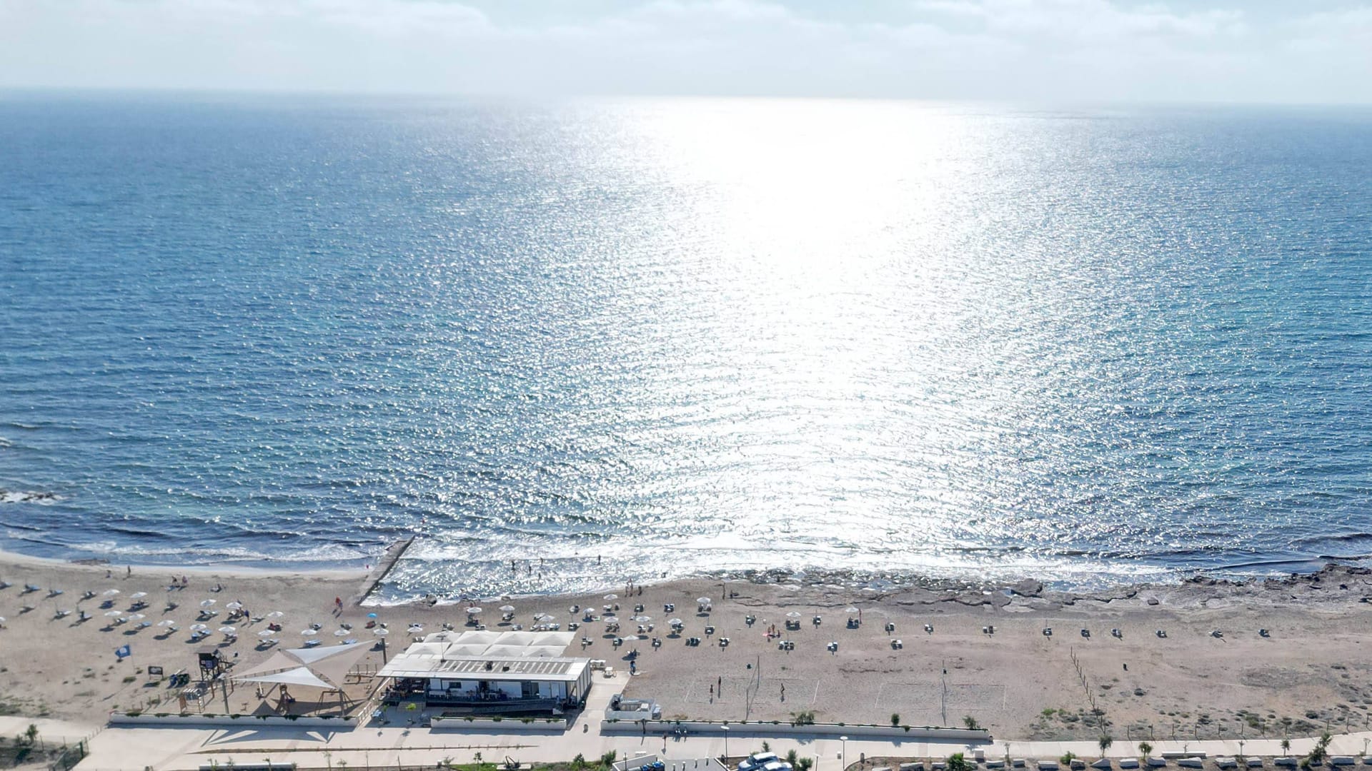 Zypern im östlichen Mittelmeer: Die Wassertemperatur ist in den letzten Jahren gestiegen. Zypern im östlichen Mittelmeer: Die Wassertemperatur ist in den letzten Jahren gestiegen.