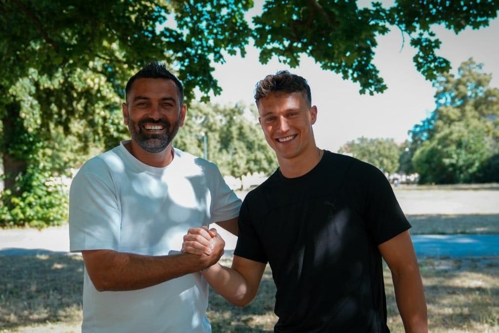 Jan Olschowsky und Erdal Celik: Aachens ausgeliehener Keeper bleibt noch eine Saison.
