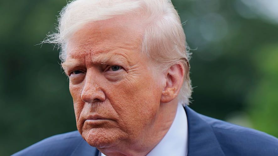 Donald Trump trinkt am liebsten Diät-Cola – dennoch setzt er sich für eine neue Zuckerrezeptur ein.