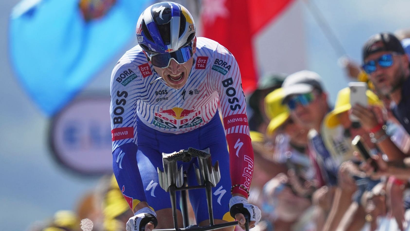 Holt weiter auf: Florian Lipowitz auf der 13. Etappe der Tour de France.