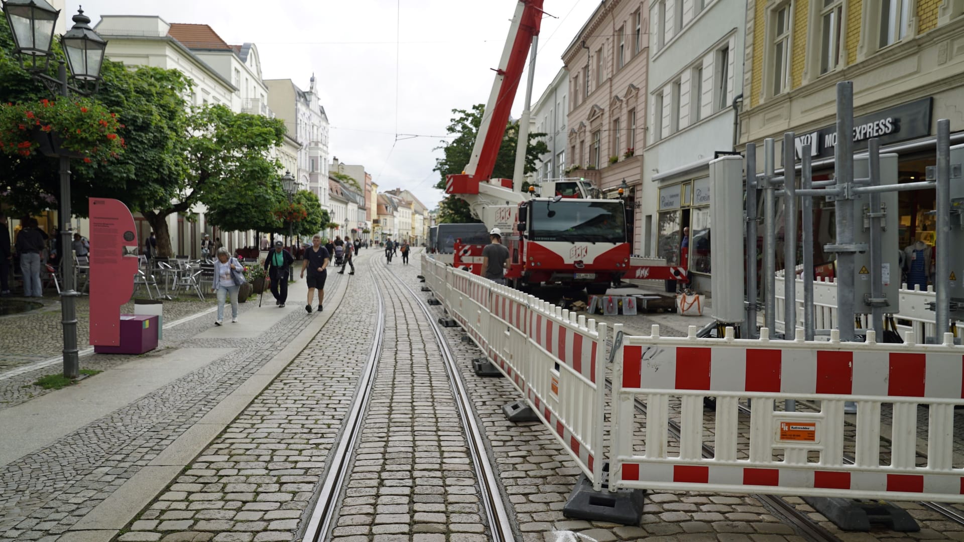 Innenstadt von Brandenburg an der Havel: Wenig Kundenfrequenz – gestiegene Preise.
