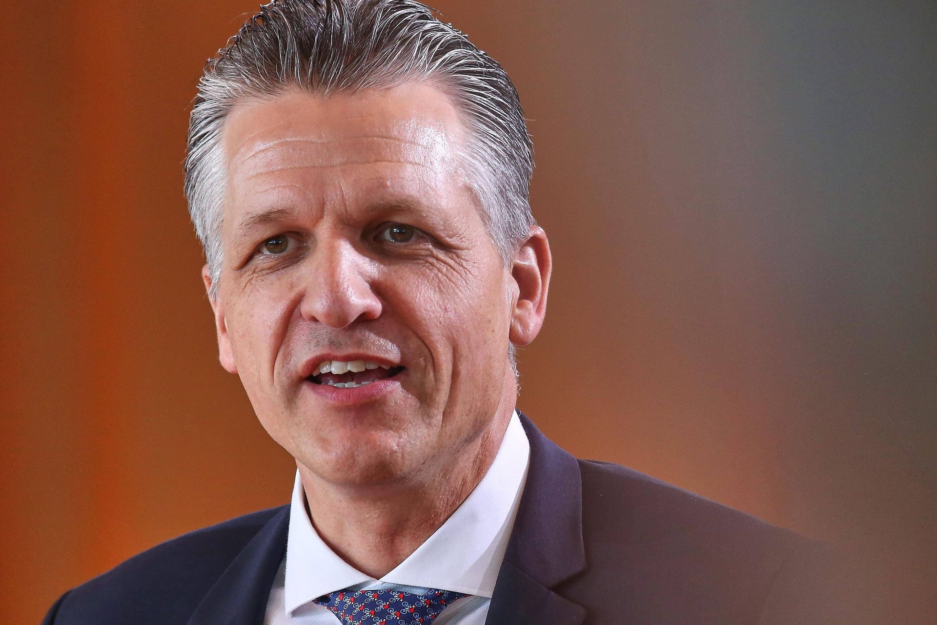 Kanzleramtsminister Thorsten Frei (CDU) vor einer Kabinettssitzung.