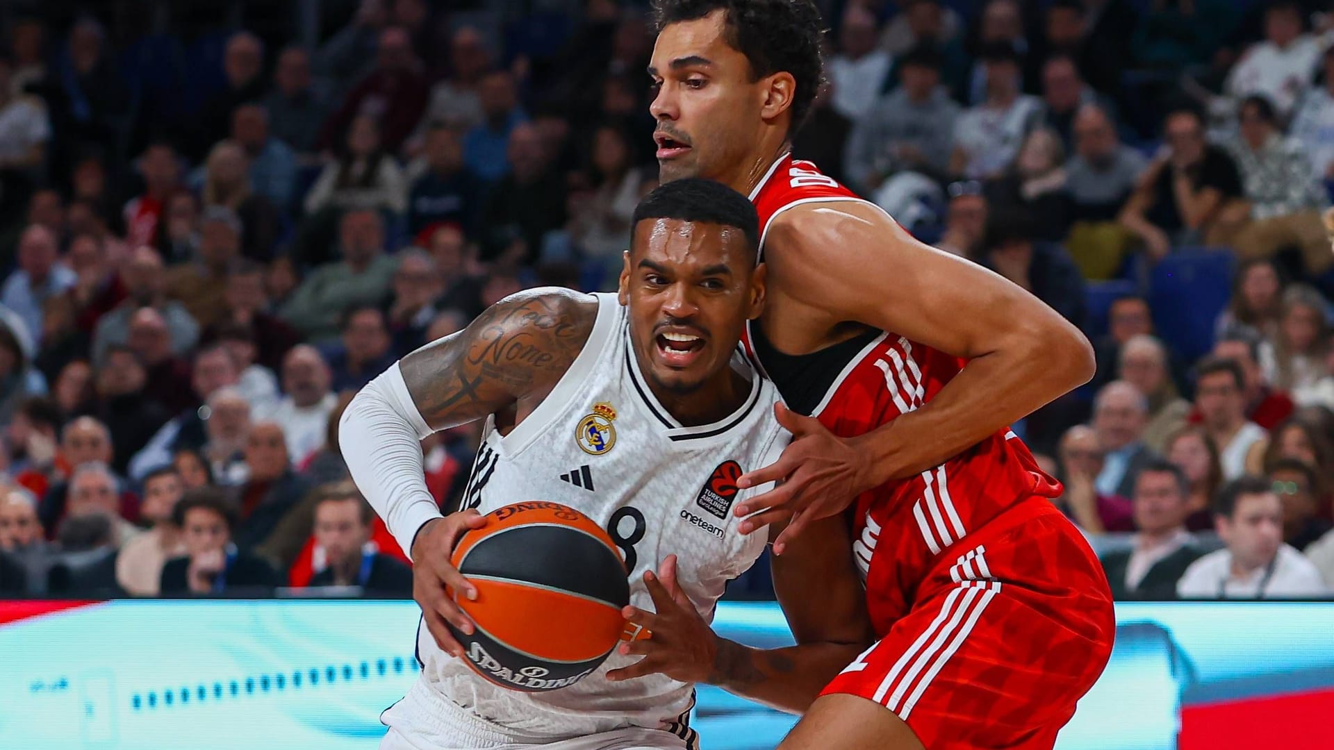 Xavier Rathan-Mayes im Trikot von Real Madrid gegen den FC Bayern (Archivbild): In der neuen Saison wird der Kanadier selbst für die Münchner auflaufen. Xavier Rathan-Mayes im Trikot von Real Madrid gegen den FC Bayern (Archivbild): In der neuen Saison wird der Kanadier selbst für die Münchner auflaufen.