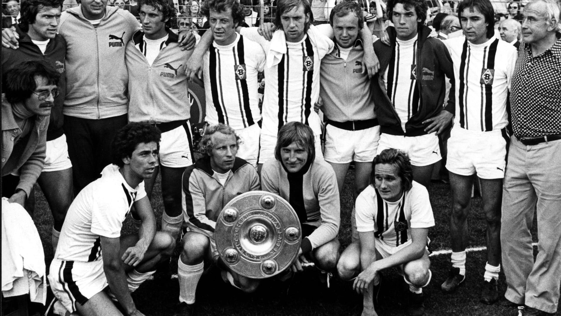 Mannschaftsfoto Borussia Mönchegladbach 1975 Mannschaftsfoto Borussia Mönchegladbach 1975
