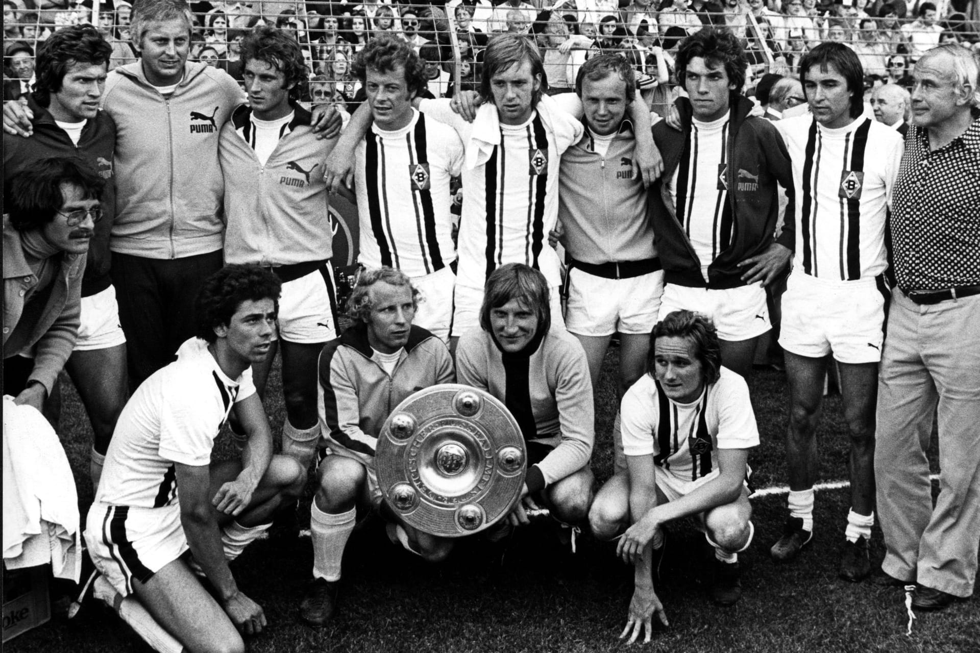 Mannschaftsfoto Borussia Mönchegladbach 1975 Mannschaftsfoto Borussia Mönchegladbach 1975