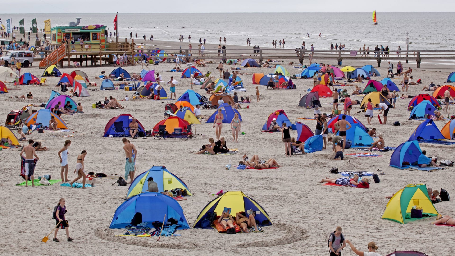 Voller Strand (Symbolfoto): Eine vergleichbare Studie existierte zuvor nicht für Niedersachsen. Voller Strand (Symbolfoto): Eine vergleichbare Studie existierte zuvor nicht für Niedersachsen.