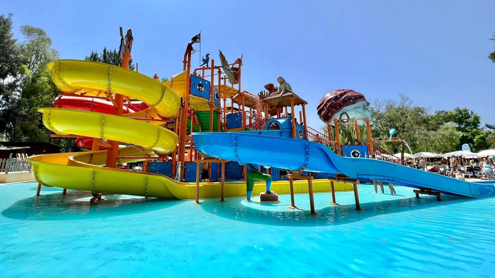 Auf der Insel Rab: Das Kind verunglückte auf einer Wasserrutsche. (Symbolbild)