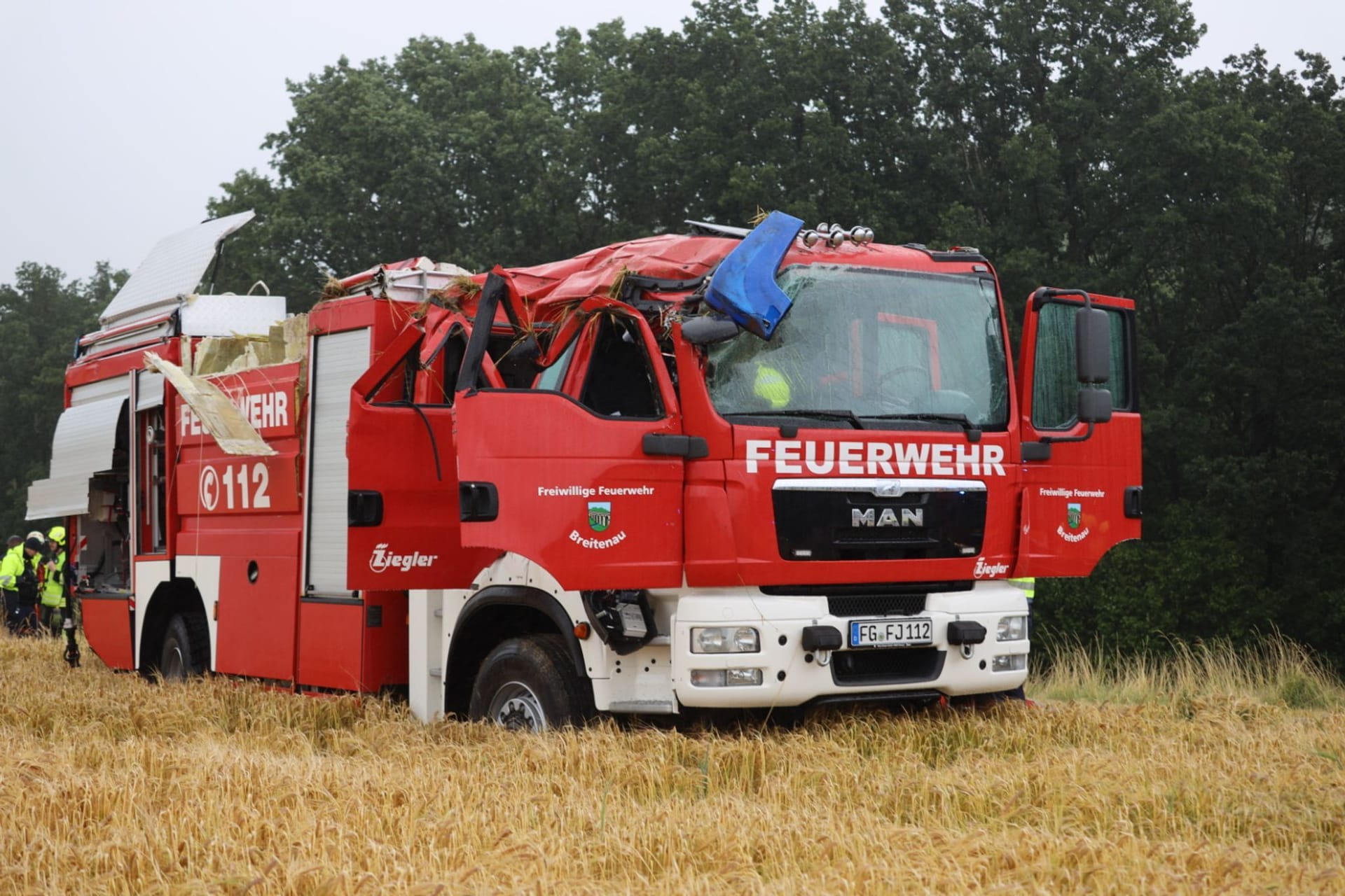 Feuerwehrfahrzeug in Sachsen verunglückt