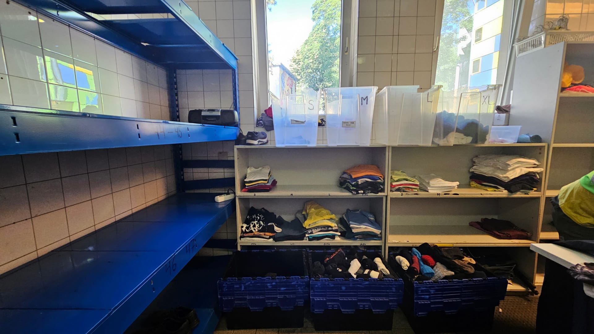 Die Kleinerkammer der Stadtmission: Im Sommer wird kaum Kleidung gespendet, obwohl sie dringend nötig wäre.
