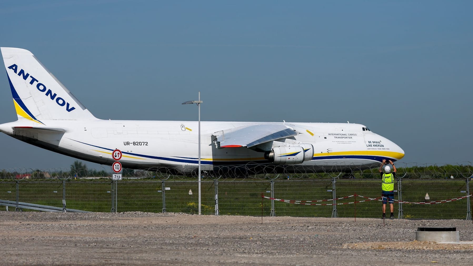 Antonow AN 124 startet in Leipzig/Halle