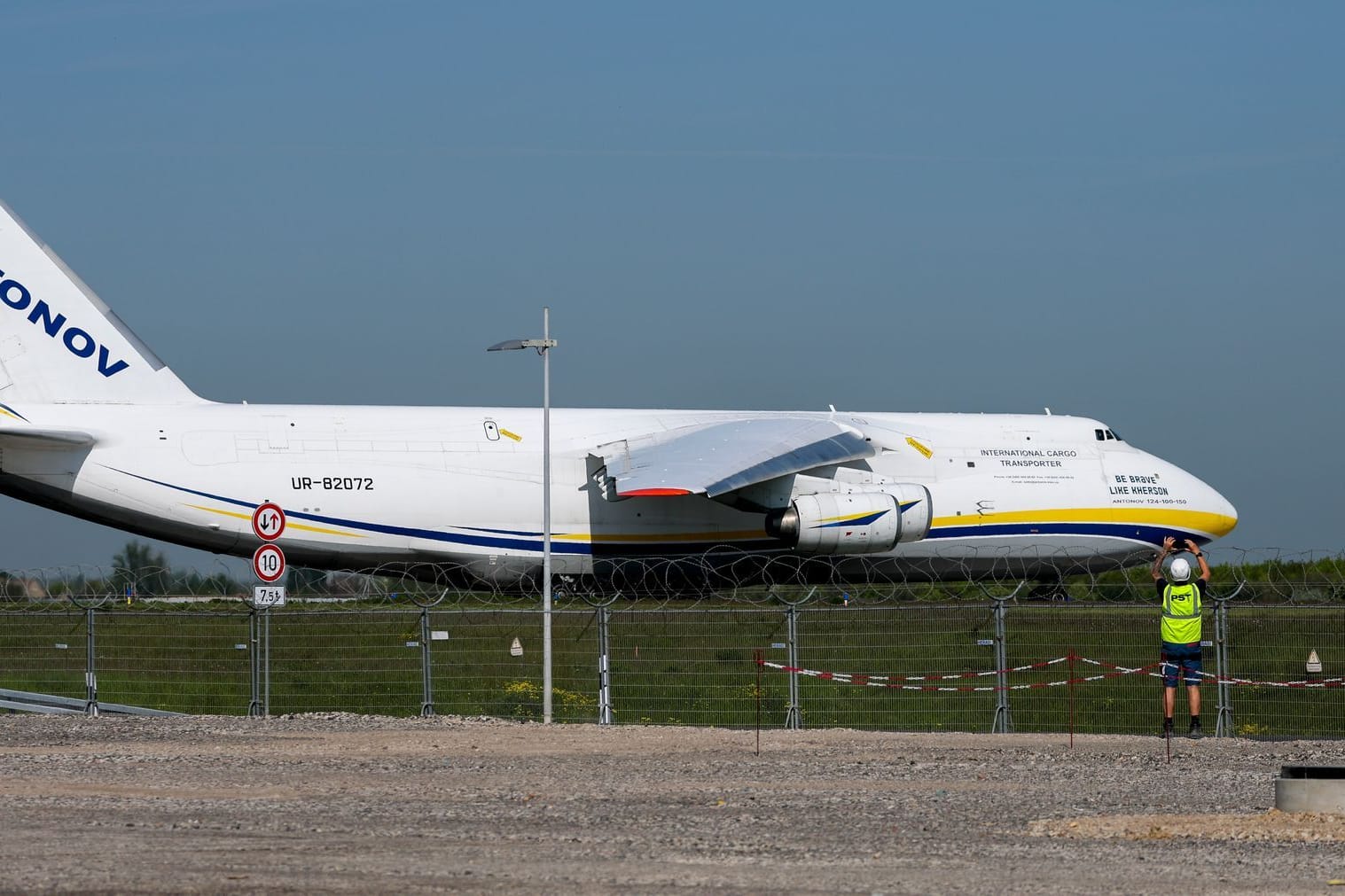 Antonow AN 124 startet in Leipzig/Halle Antonow AN 124 startet in Leipzig/Halle