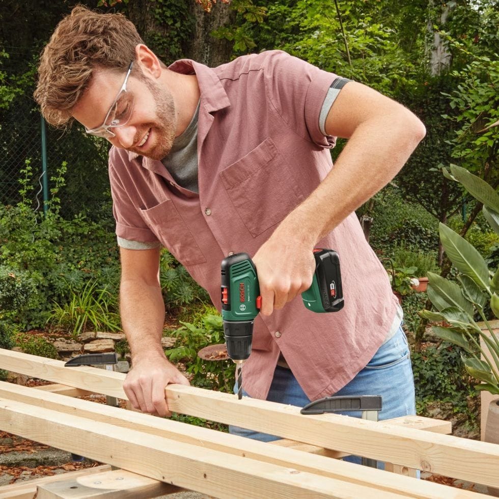 Im Globus Baumarkt gibt es den Akkubohrschrauber EasyDrill von Bosch für unter 60 Euro.