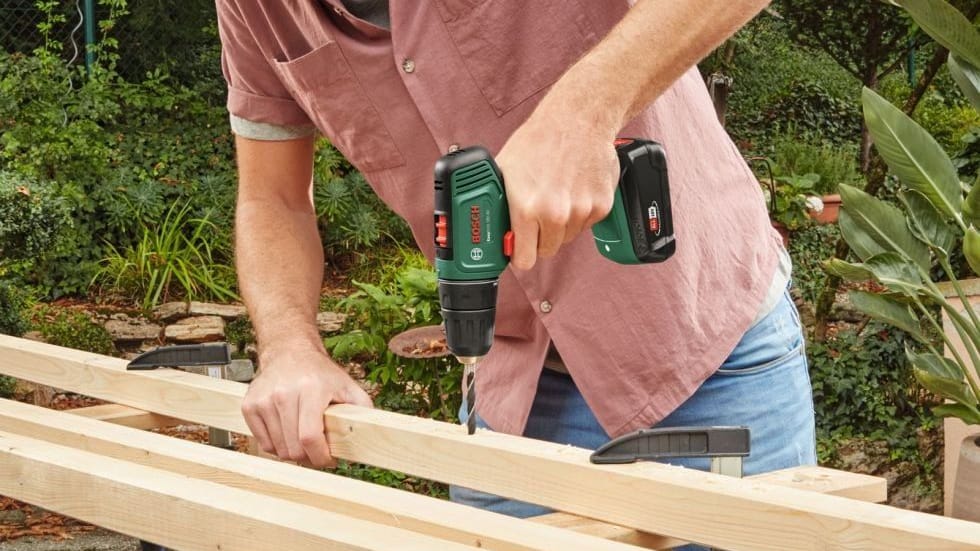 Im Globus Baumarkt gibt es den Akkubohrschrauber EasyDrill von Bosch für unter 60 Euro.