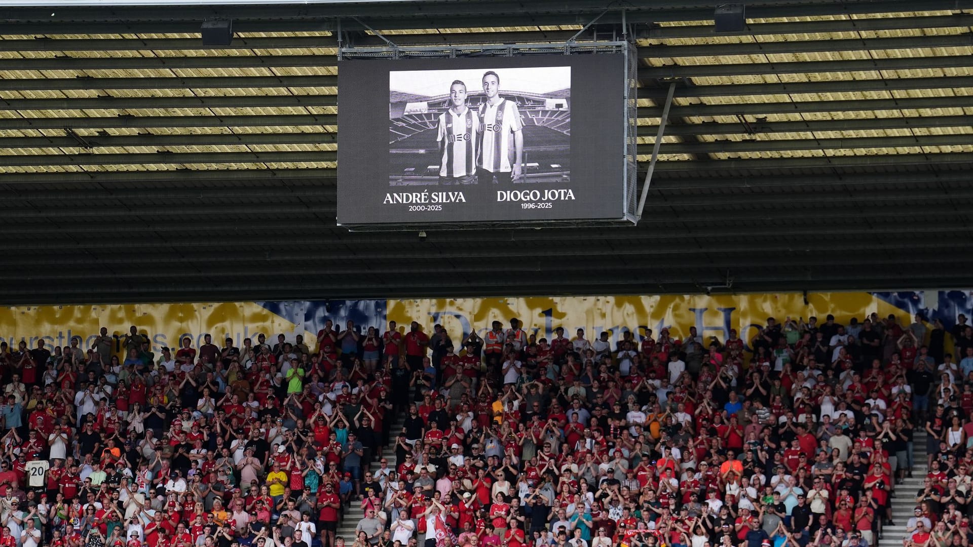 Preston North End - Liverpool - Gedenken an Jota