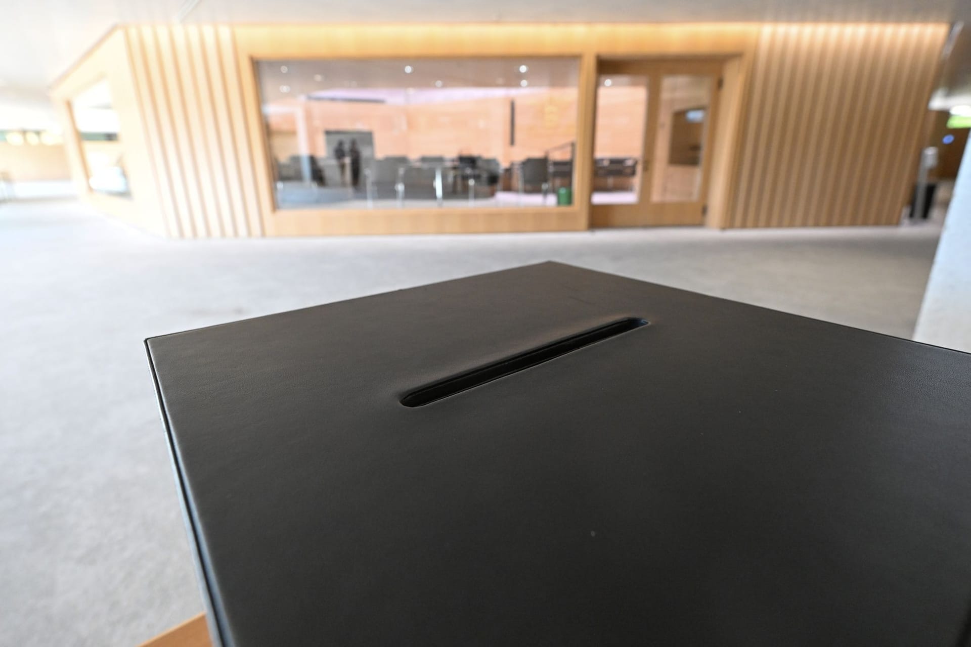 Skandal im Landtag: Hakenkreuz auf Stimmzettel geschmiert