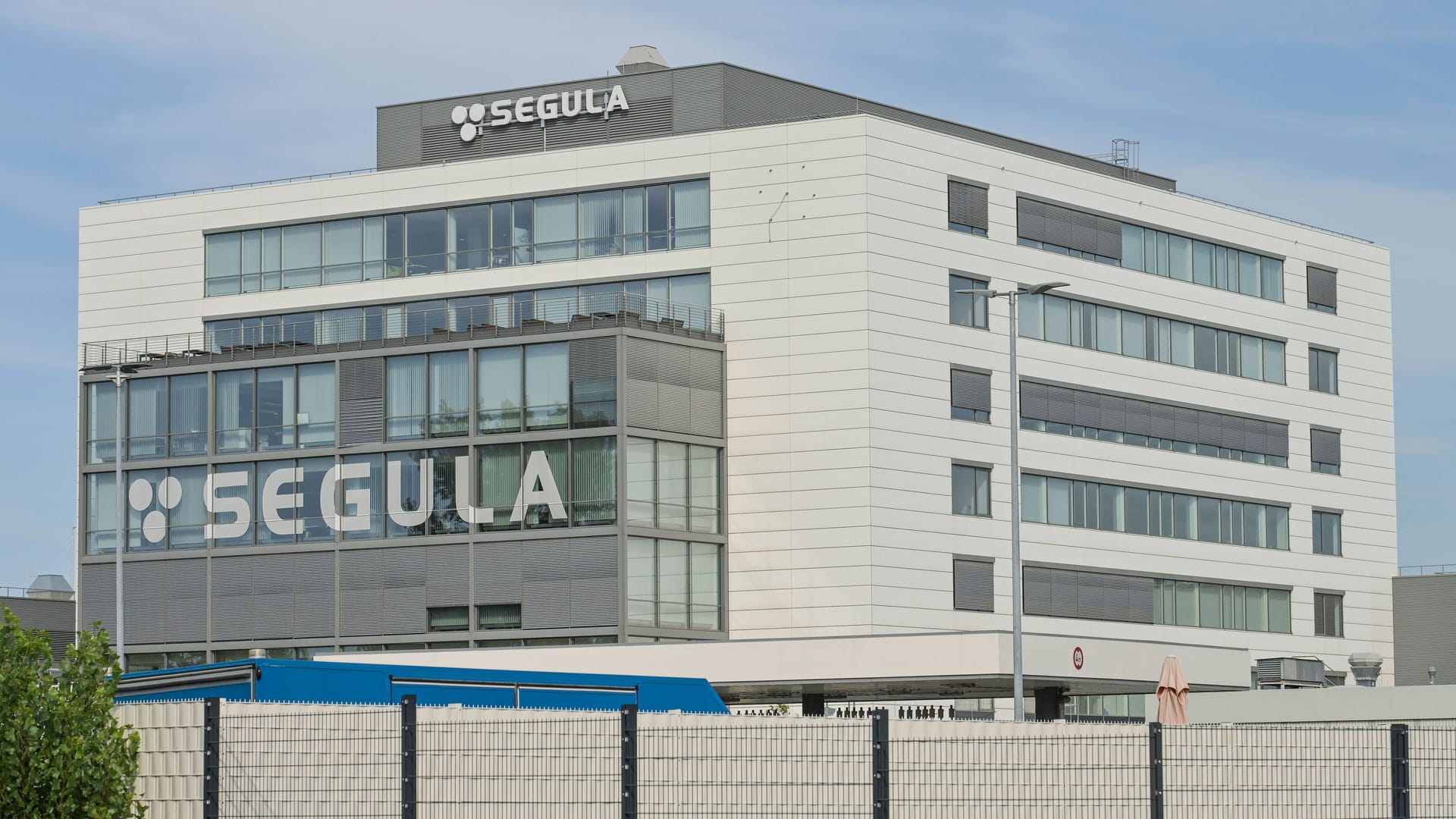 Der Segula Technologies Standort in Rüsselsheim (Symbolfoto): Insgesamt beschäftigt das Unternehmen rund 1.000 Mitarbeiter in Deutschland. Der Segula Technologies Standort in Rüsselsheim (Symbolfoto): Insgesamt beschäftigt das Unternehmen rund 1.000 Mitarbeiter in Deutschland.