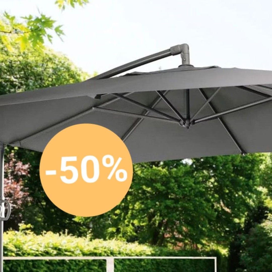 Bei Lidl ist heute ein großer Ampelschirm von Livarno home reduziert im Angebot.